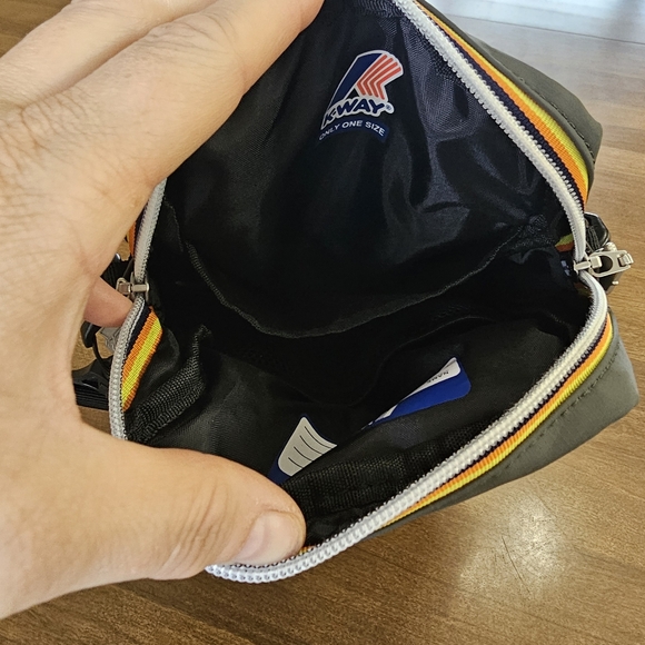 K.WAY WATERPROOF ERLOY SHOULDER STAP CROSSBODY - Picture 4 of 14
